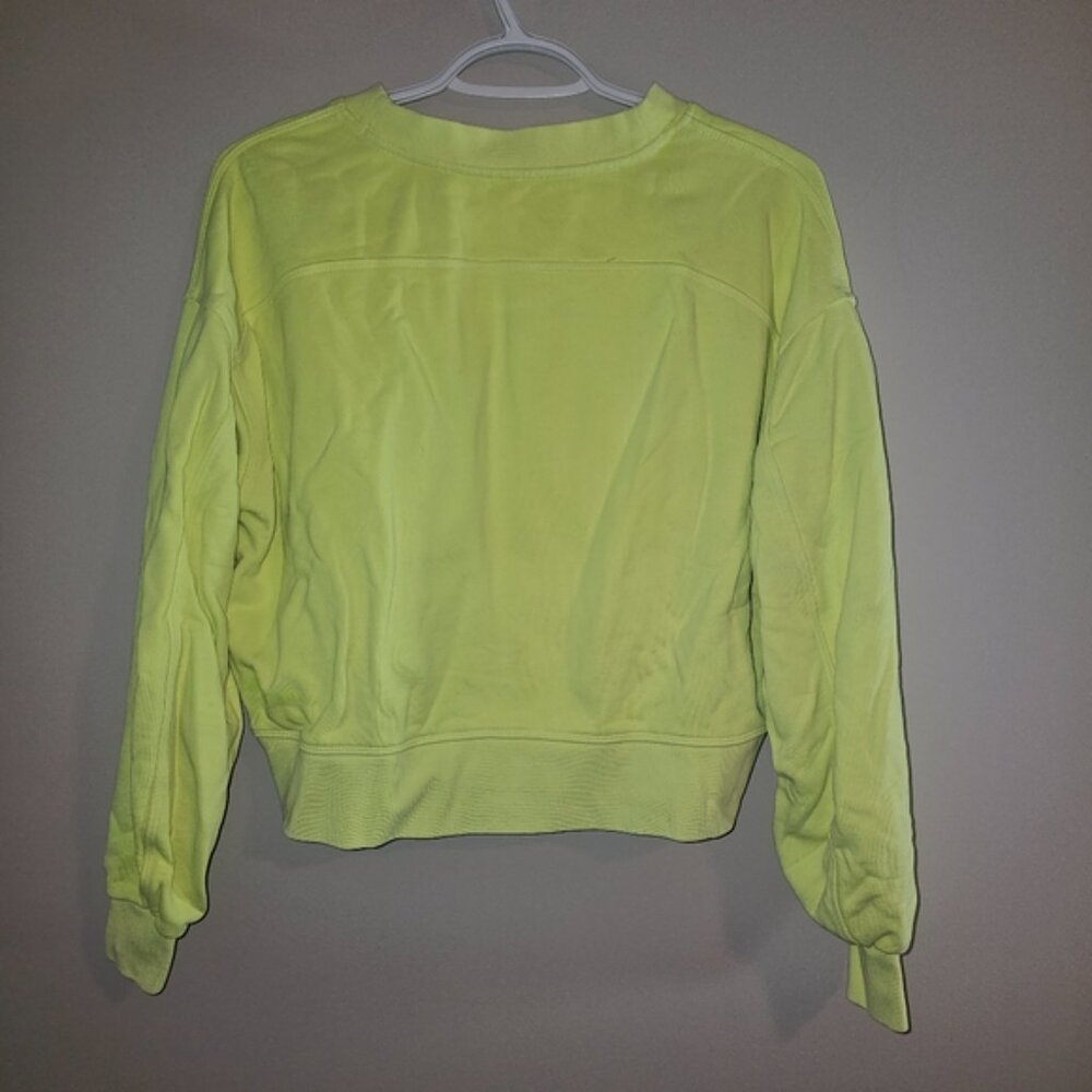 Lululemon Perfectly Oversized Cropped - Picture 2 of 4